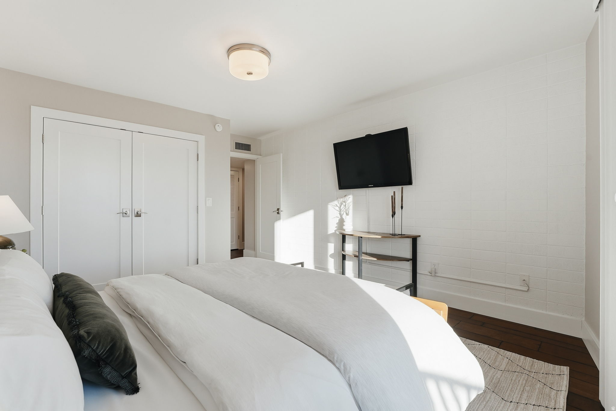 TREVI TOWERS CONDM - Residential