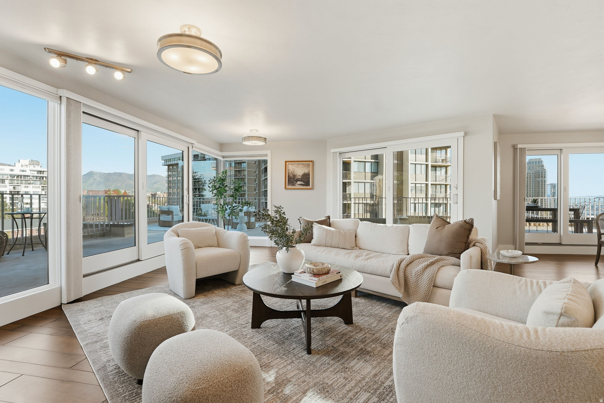 TREVI TOWERS CONDM - Residential