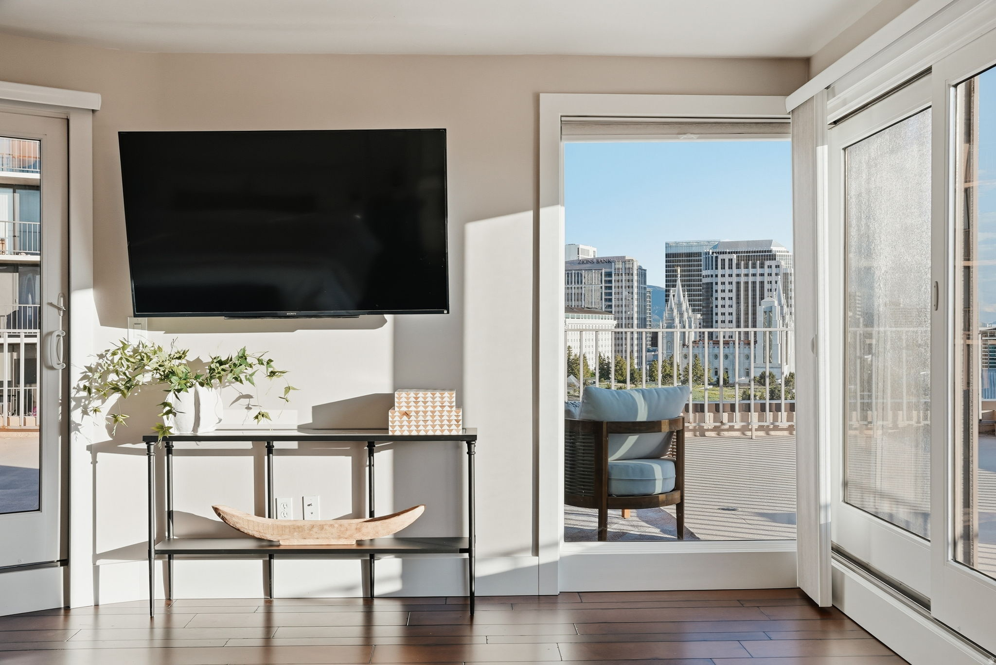 TREVI TOWERS CONDM - Residential