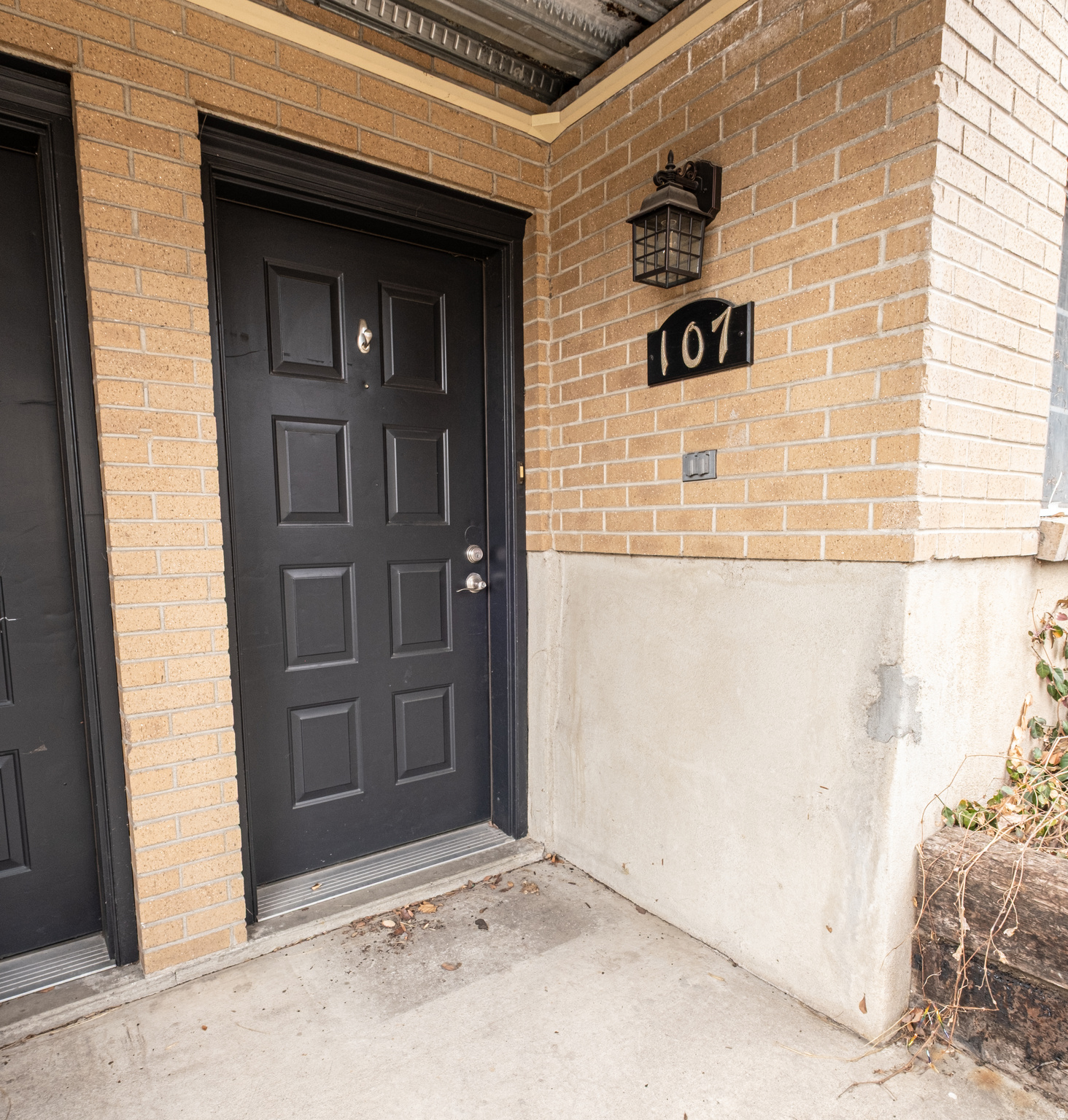 MONTERA CONDOS - Residential