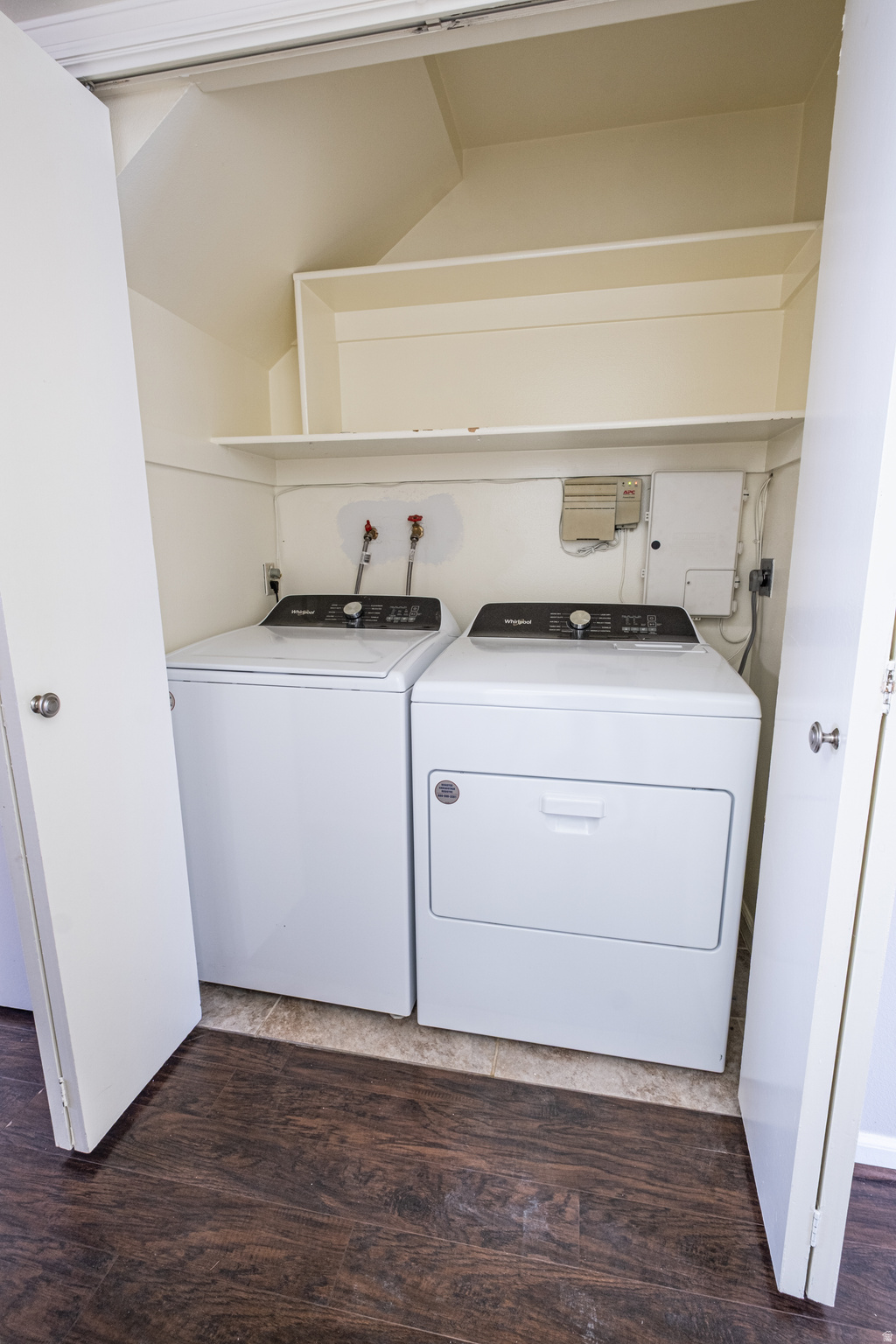 MONTERA CONDOS - Residential