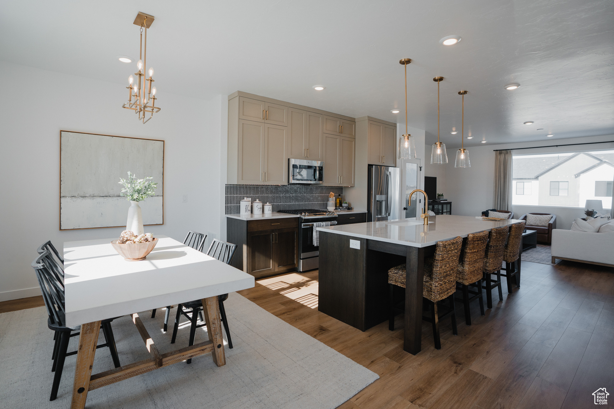 HAVEN OAKS - Residential