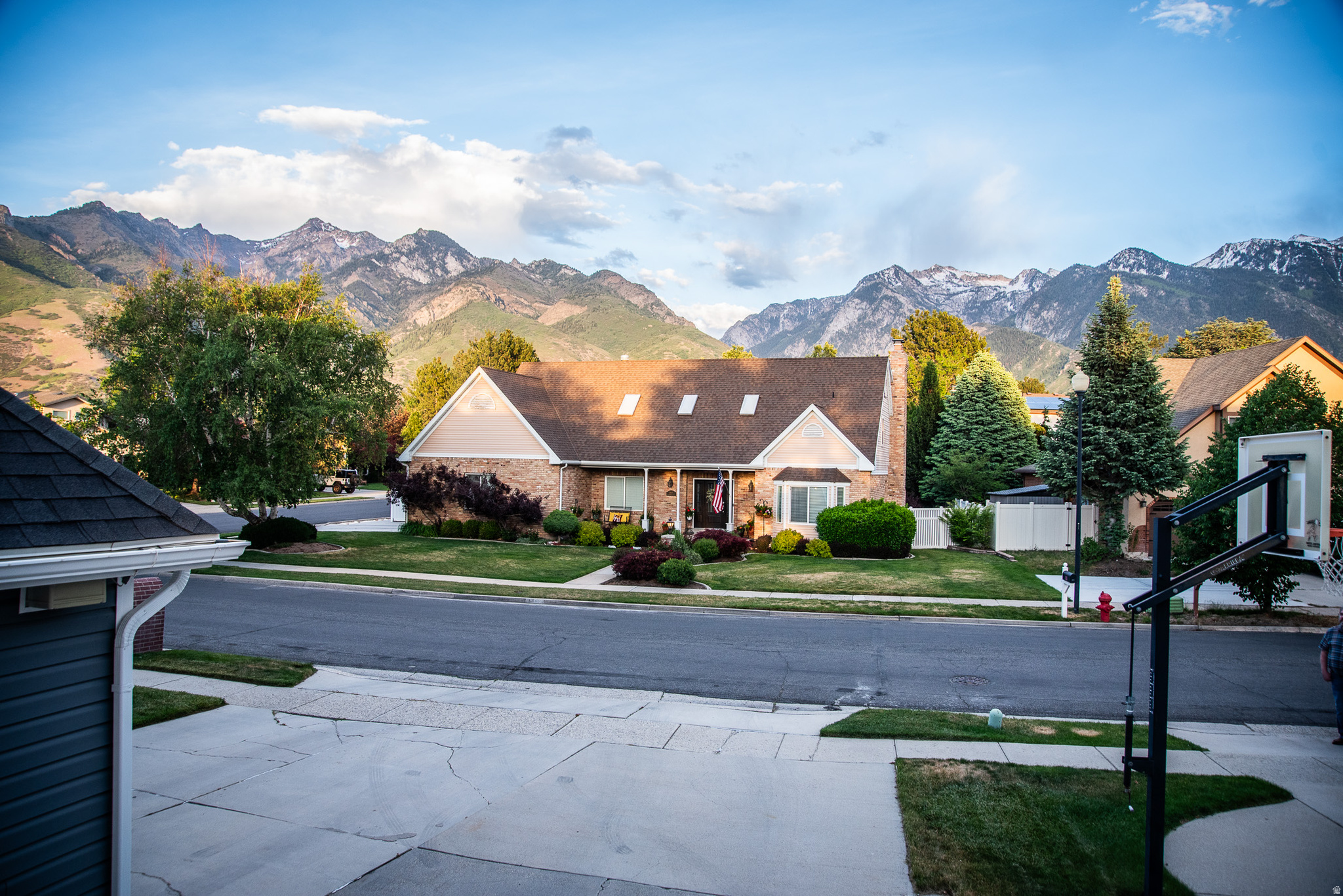 WILLOW CREEK HEIGHTS - Residential