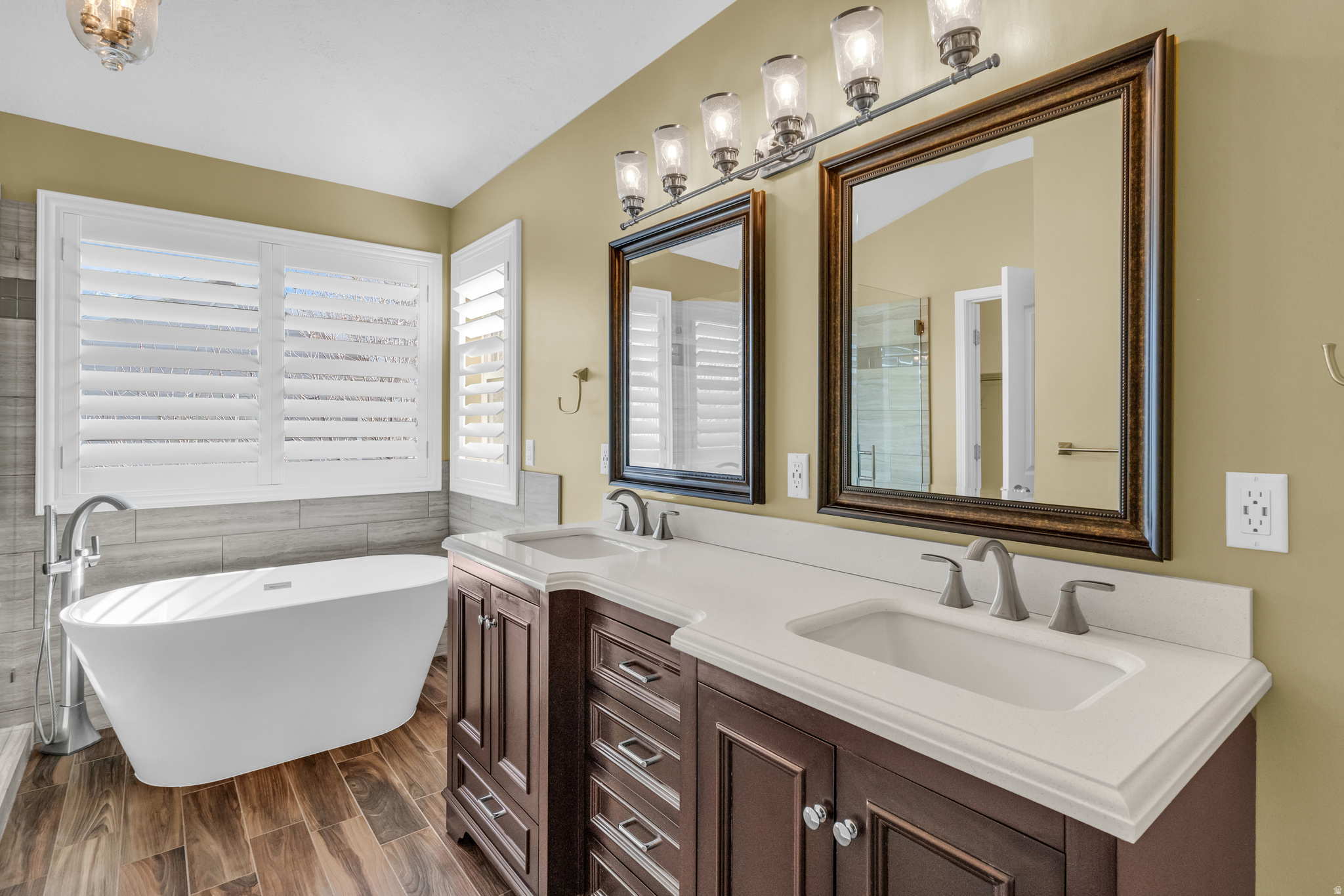 CRANBERRY HILL - Residential