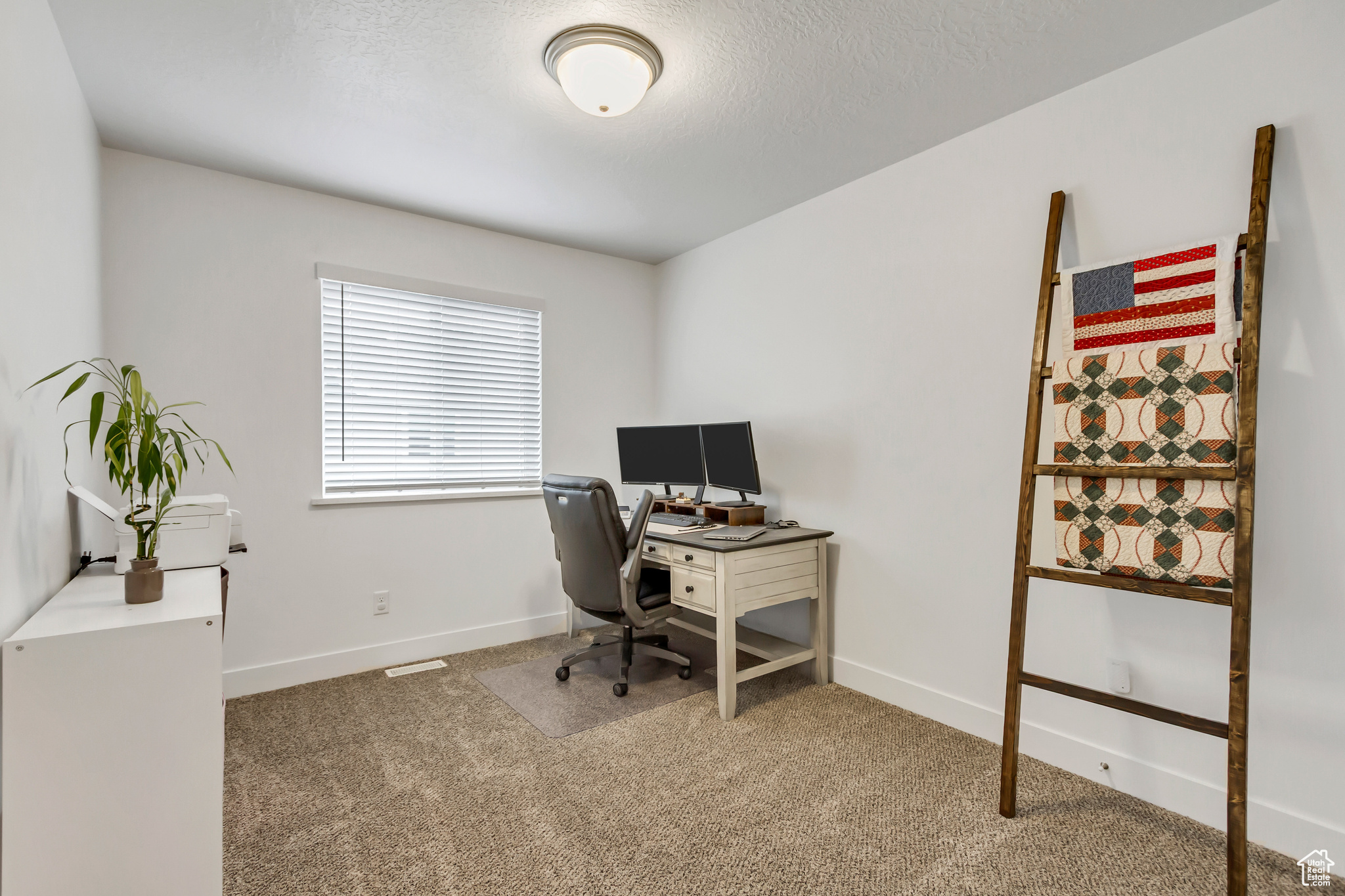 JUNIPER SPRINGS TOWN - Residential