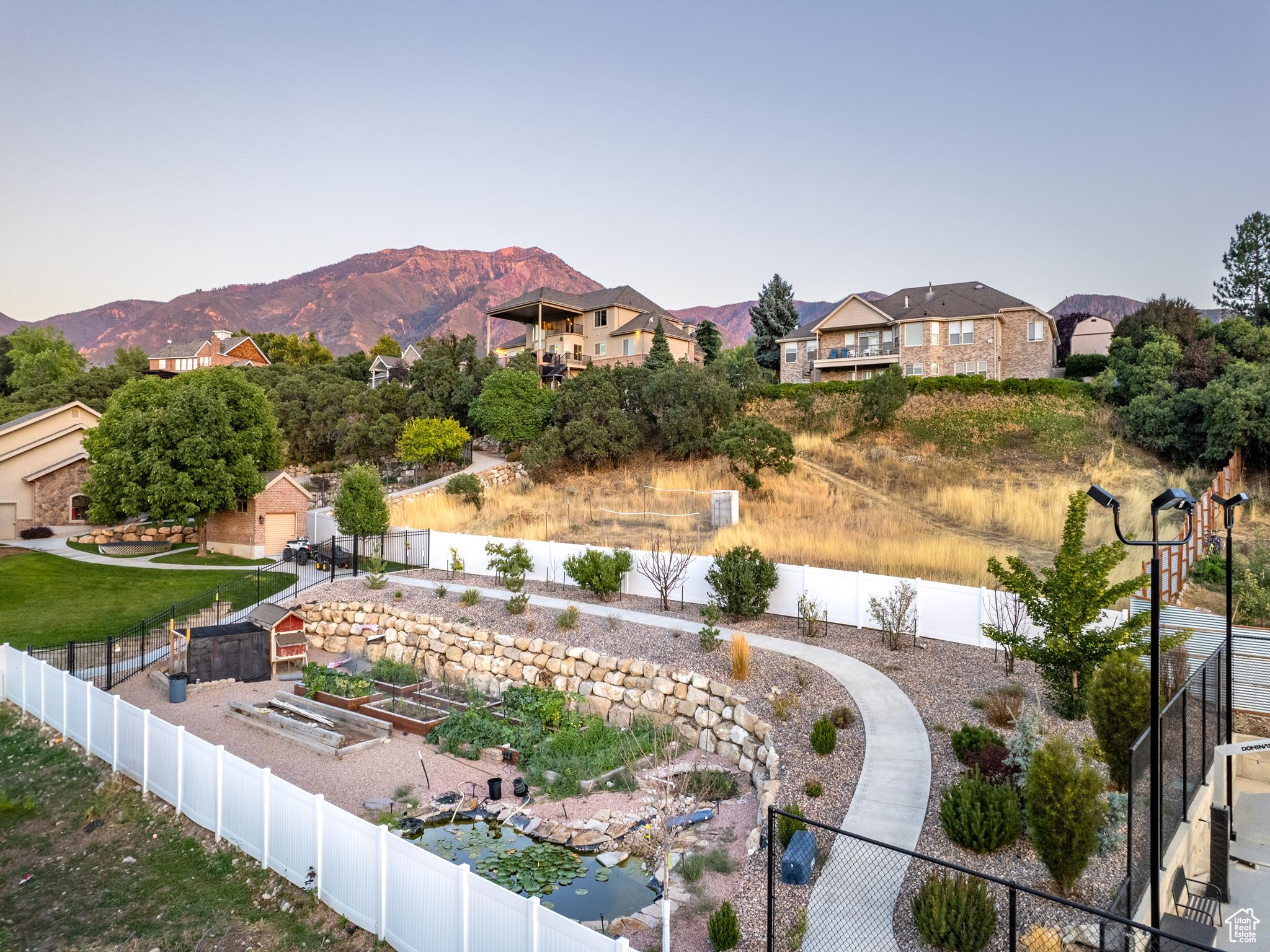 Elk Ridge, Utah 84651, United States, 8 Bedrooms Bedrooms, ,5 BathroomsBathrooms,Residential,Pending,43287