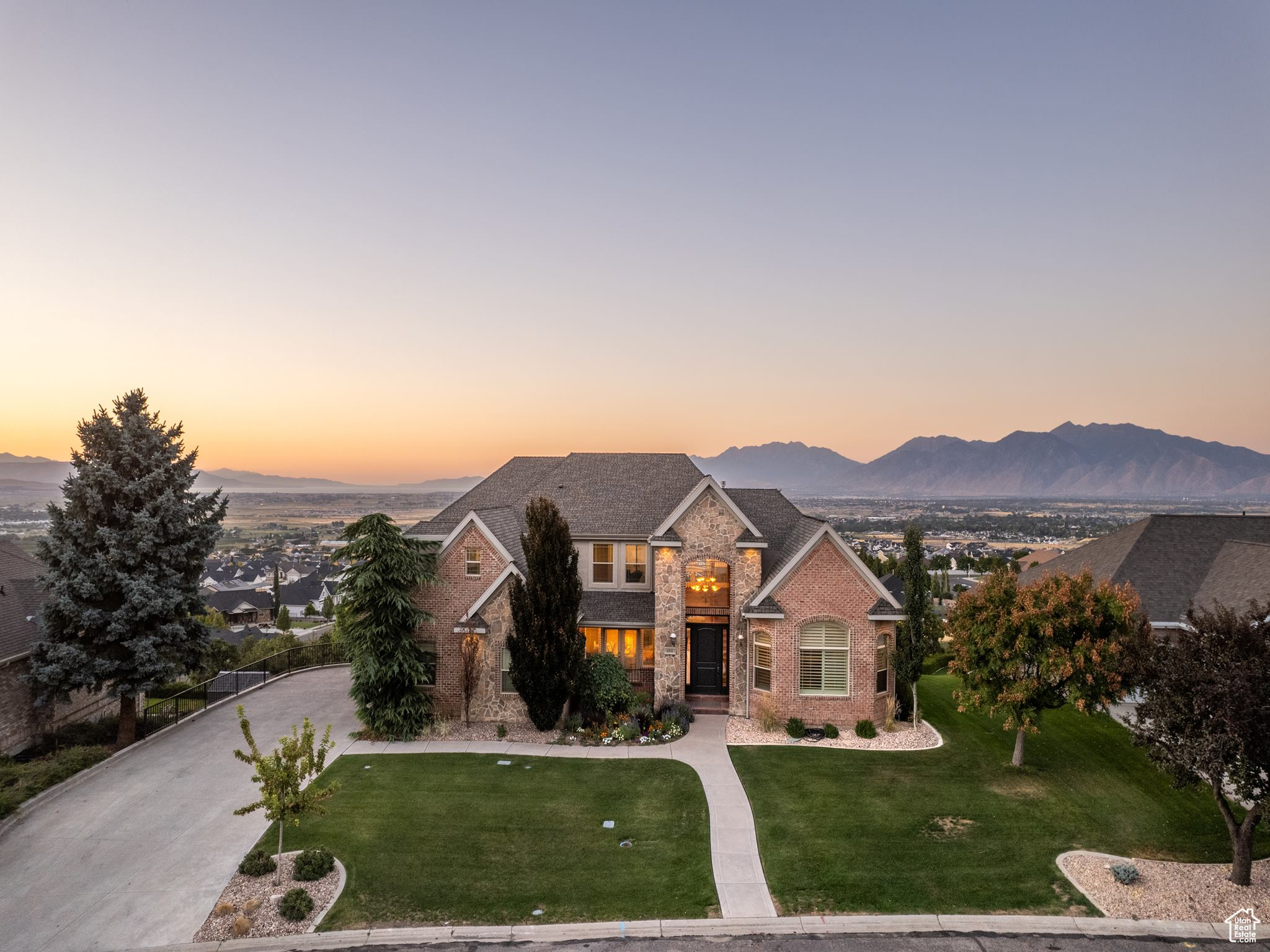 Elk Ridge, Utah 84651, United States, 8 Bedrooms Bedrooms, ,5 BathroomsBathrooms,Residential,Pending,43287