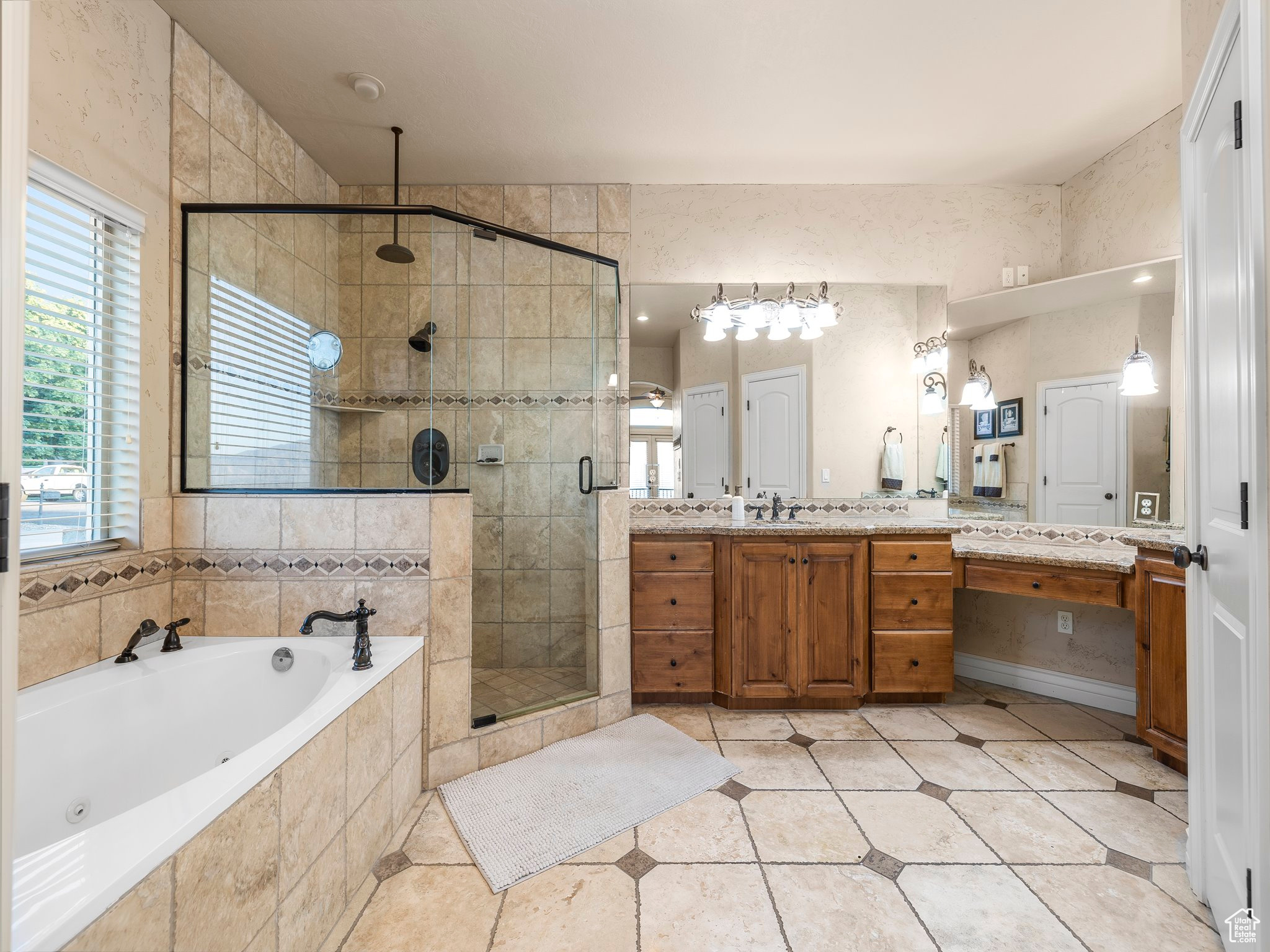 Elk Ridge, Utah 84651, United States, 8 Bedrooms Bedrooms, ,5 BathroomsBathrooms,Residential,Pending,43287