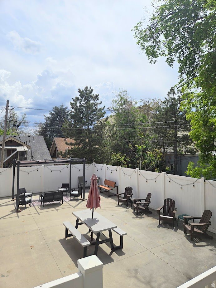 GOVERNORS ROW CONDOS - Residential