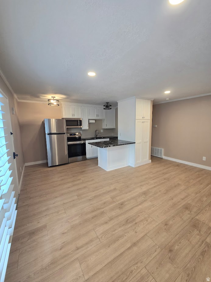 GOVERNORS ROW CONDOS - Residential