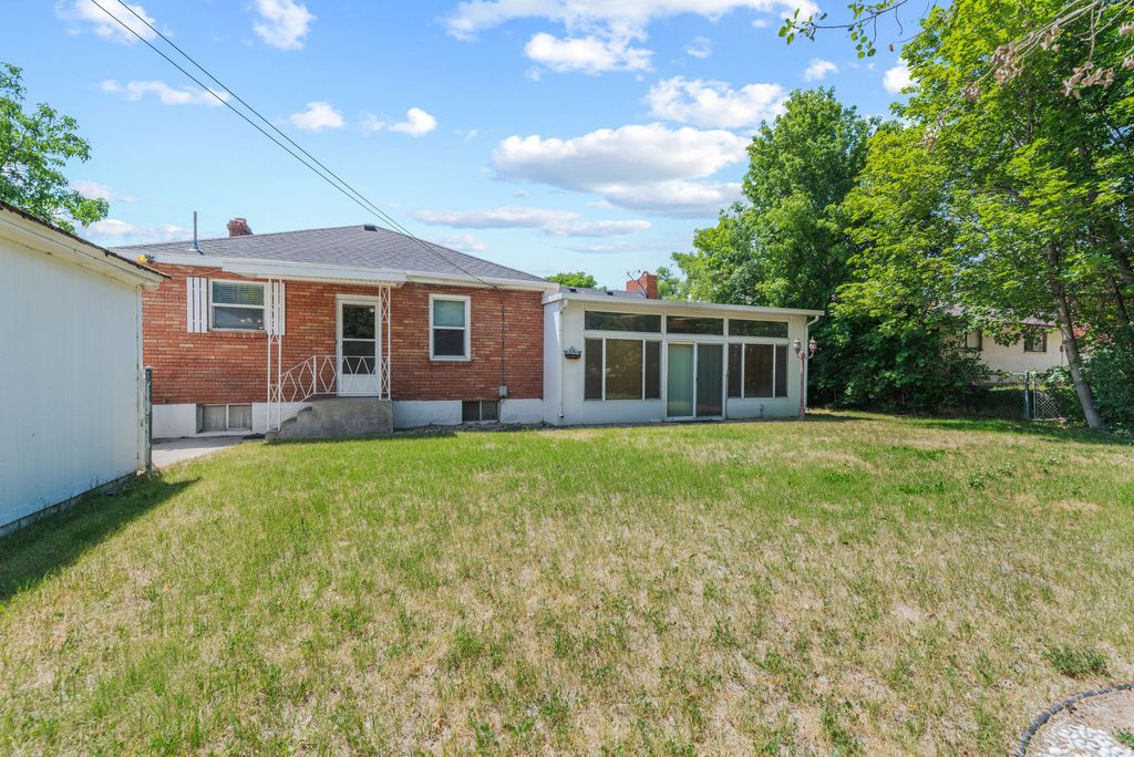 Photo of 187 S 100 E, American Fork, UT 84003 (MLS # 2167583)