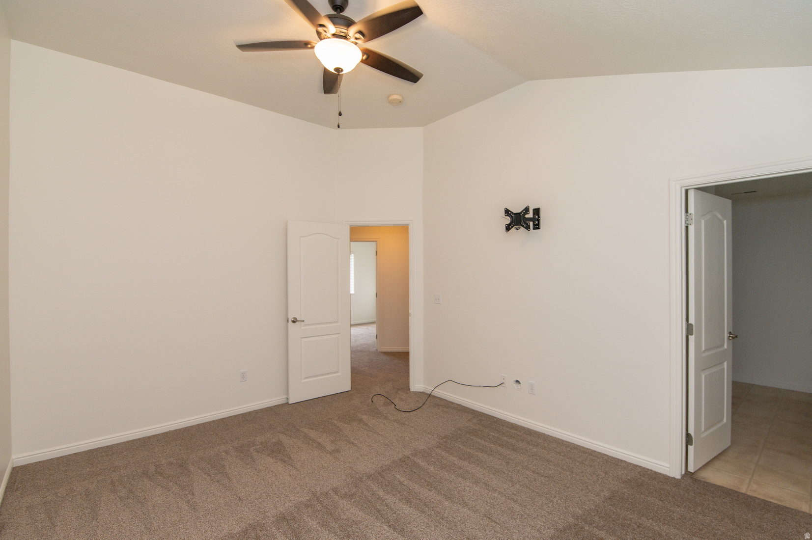 MEADOWS - Residential Lease