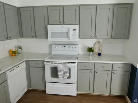 Tiny photo for 5909 S SULTAN CIR, Salt Lake City, UT 84107 (MLS # 2115831)
