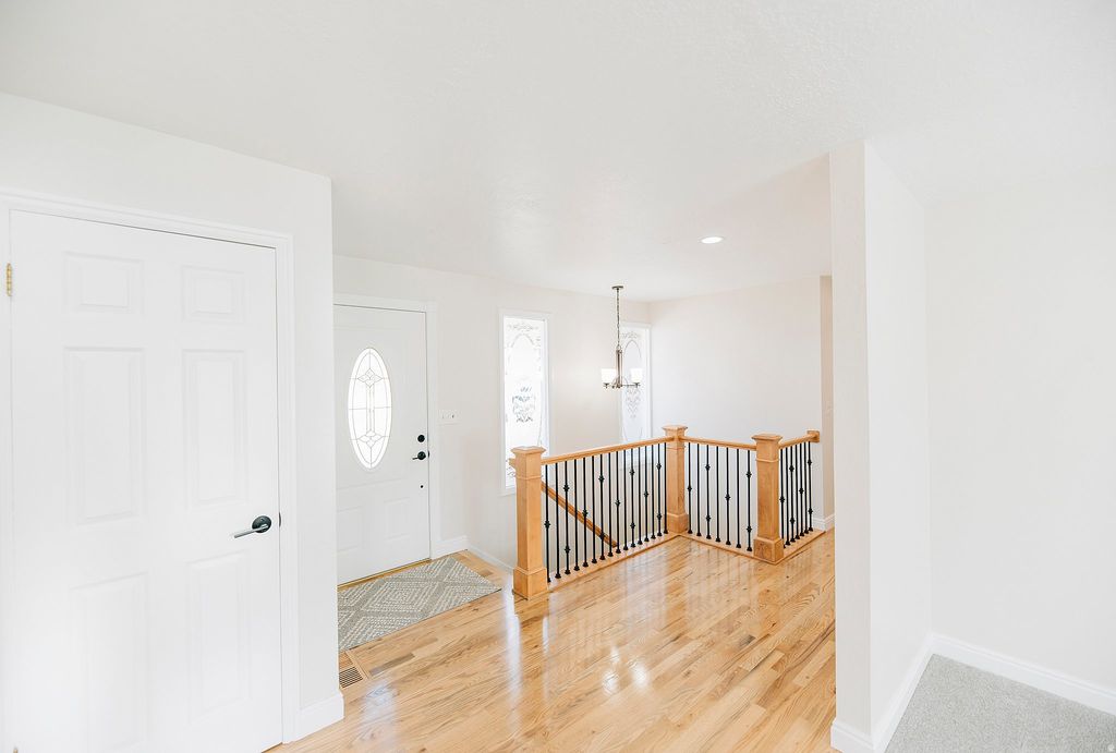 Photo of 720 E 1500 N, Bountiful, UT 84010 (MLS # 2150953)