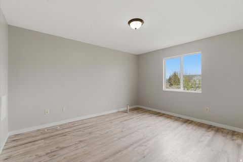 Tiny photo for 944 S 740 W, Lehi, UT 84043 (MLS # 2147180)