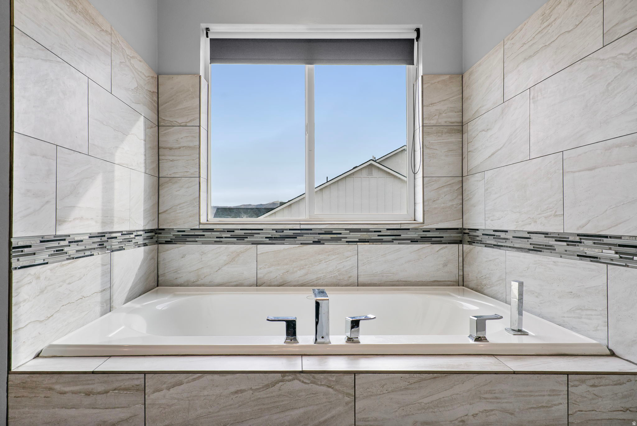 NORTH MEADOW - Residential