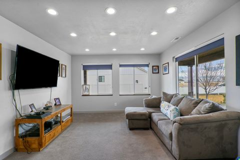 Tiny photo for 472 W 2300 S, Richfield, UT 84701 (MLS # 2137419)
