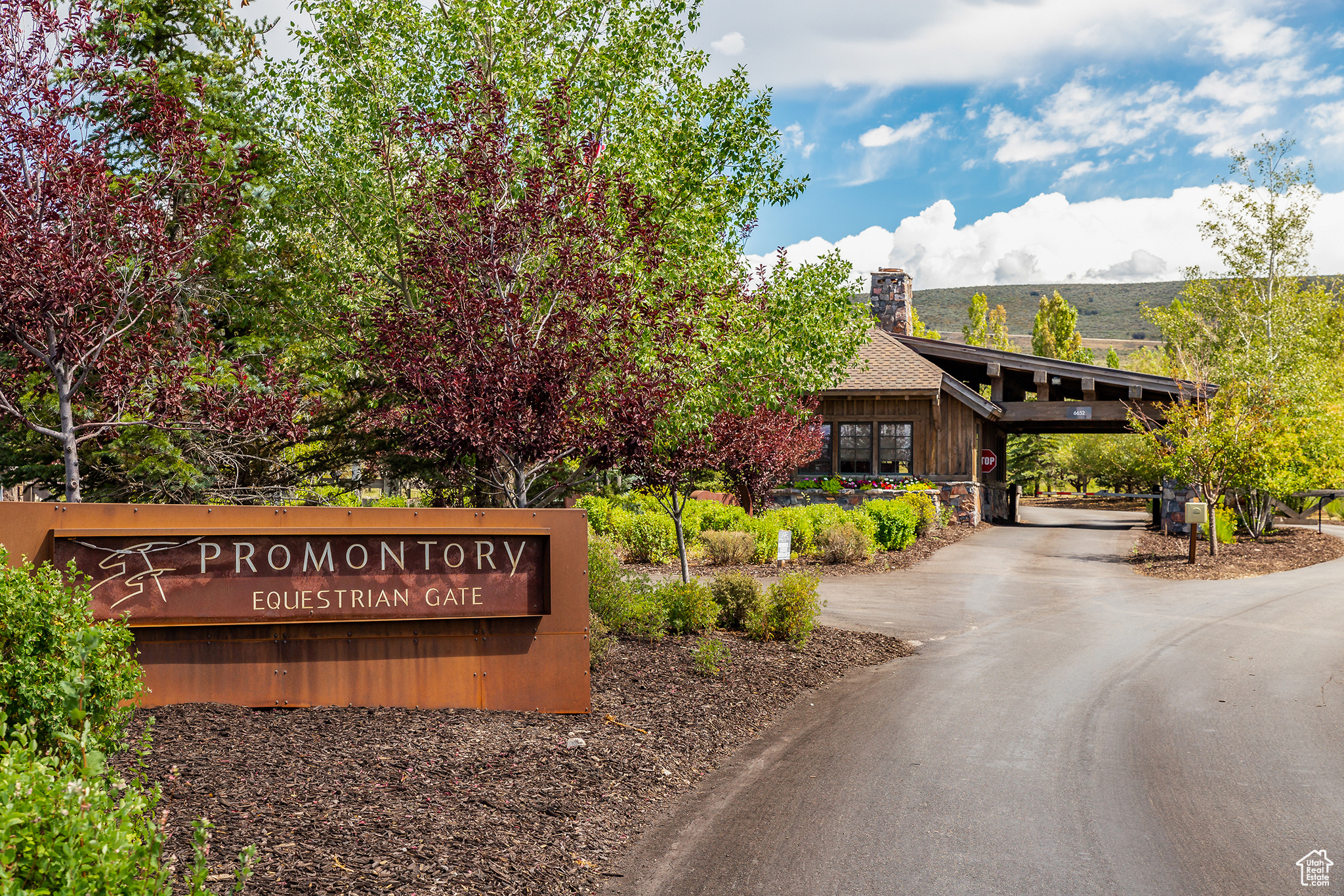 PROMONTORY NICKLAUS WEST - Residential