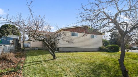 Tiny photo for 359 E 8400 S, Sandy, UT 84070 (MLS # 2126254)
