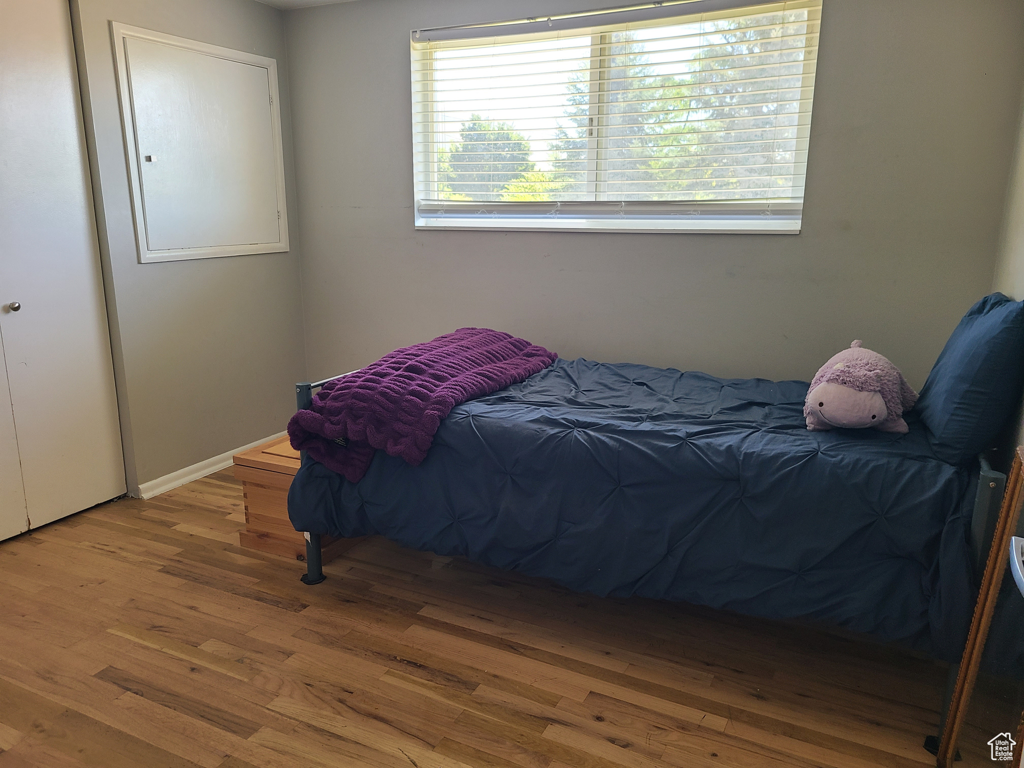 CRESTHOMES - Residential