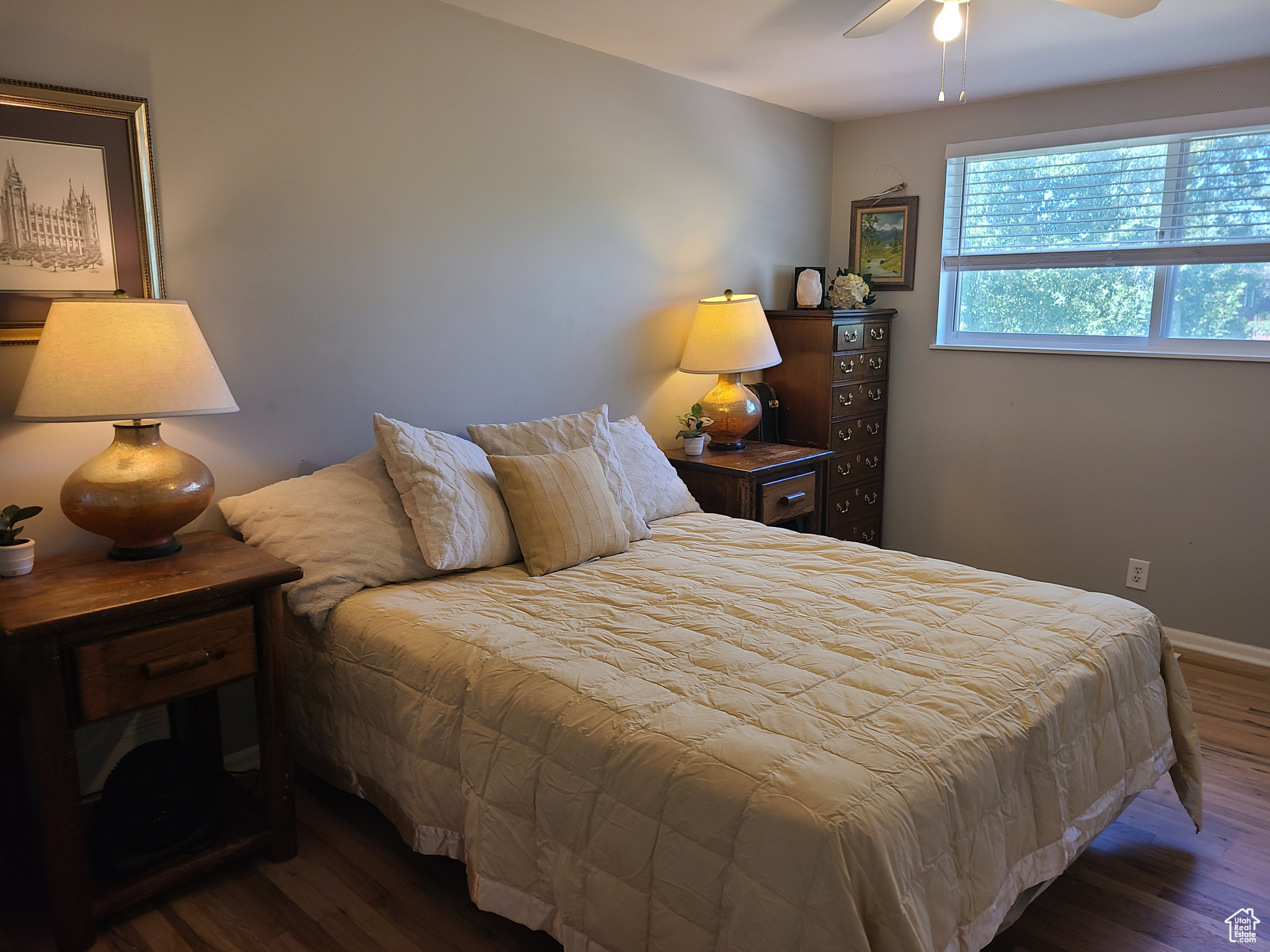 CRESTHOMES - Residential
