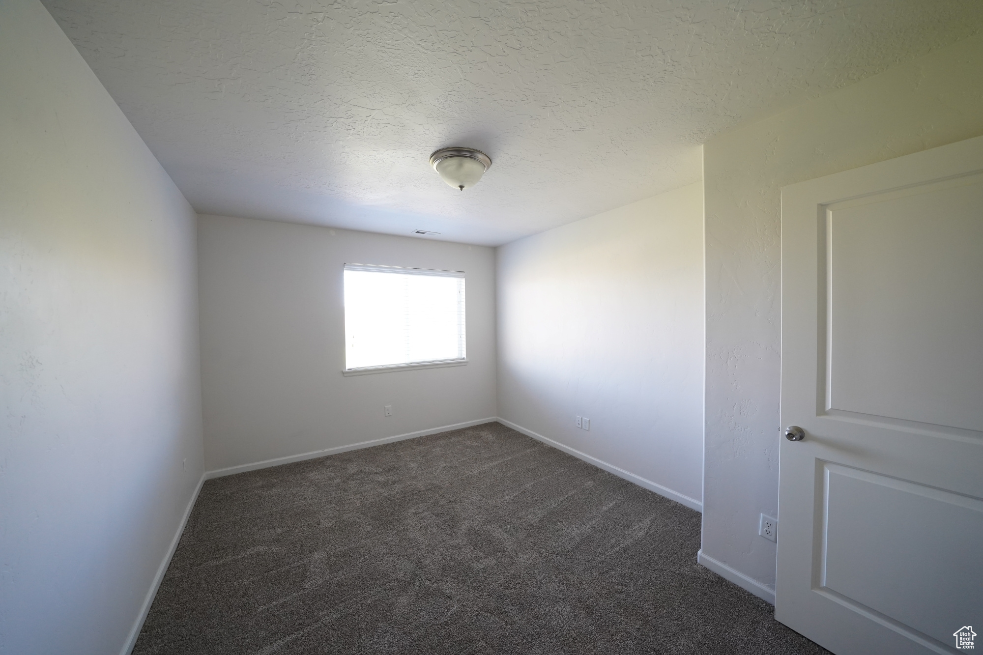 CRESTHAVEN VILLAGE TOWNHOMES - Residential