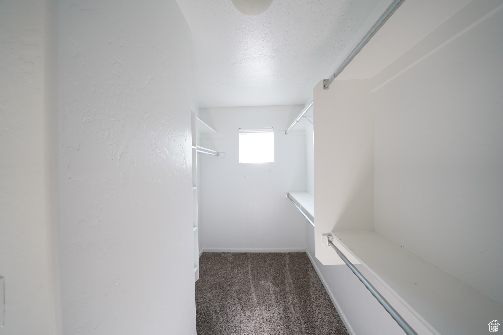 CRESTHAVEN VILLAGE TOWNHOMES - Residential