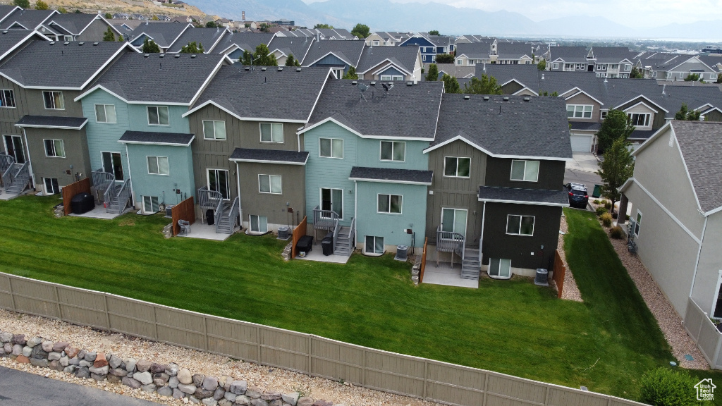 CRESTHAVEN VILLAGE TOWNHOMES - Residential