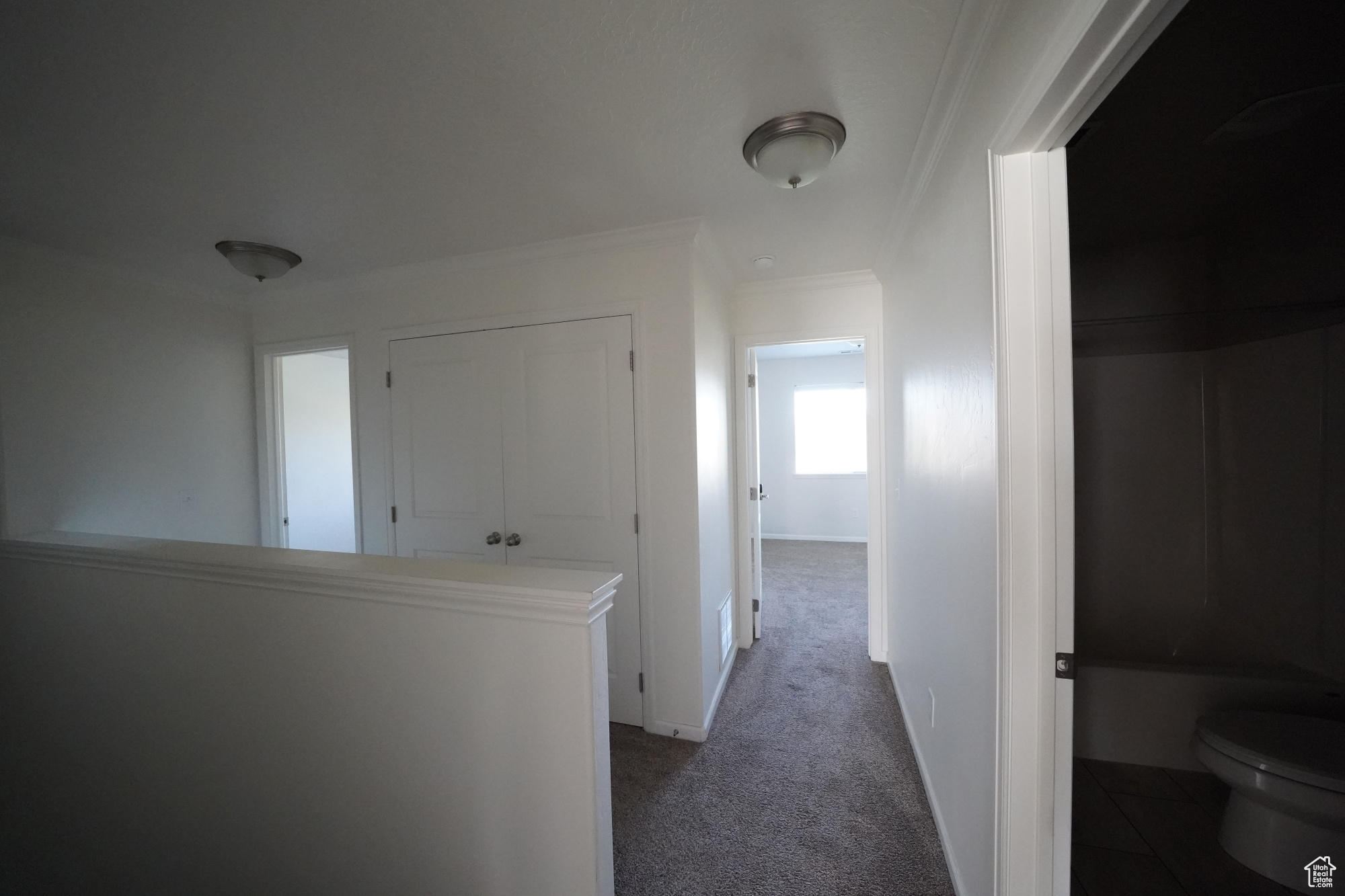 CRESTHAVEN VILLAGE TOWNHOMES - Residential