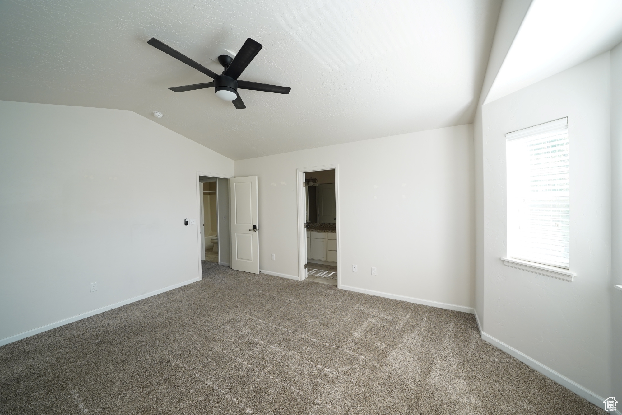 CRESTHAVEN VILLAGE TOWNHOMES - Residential