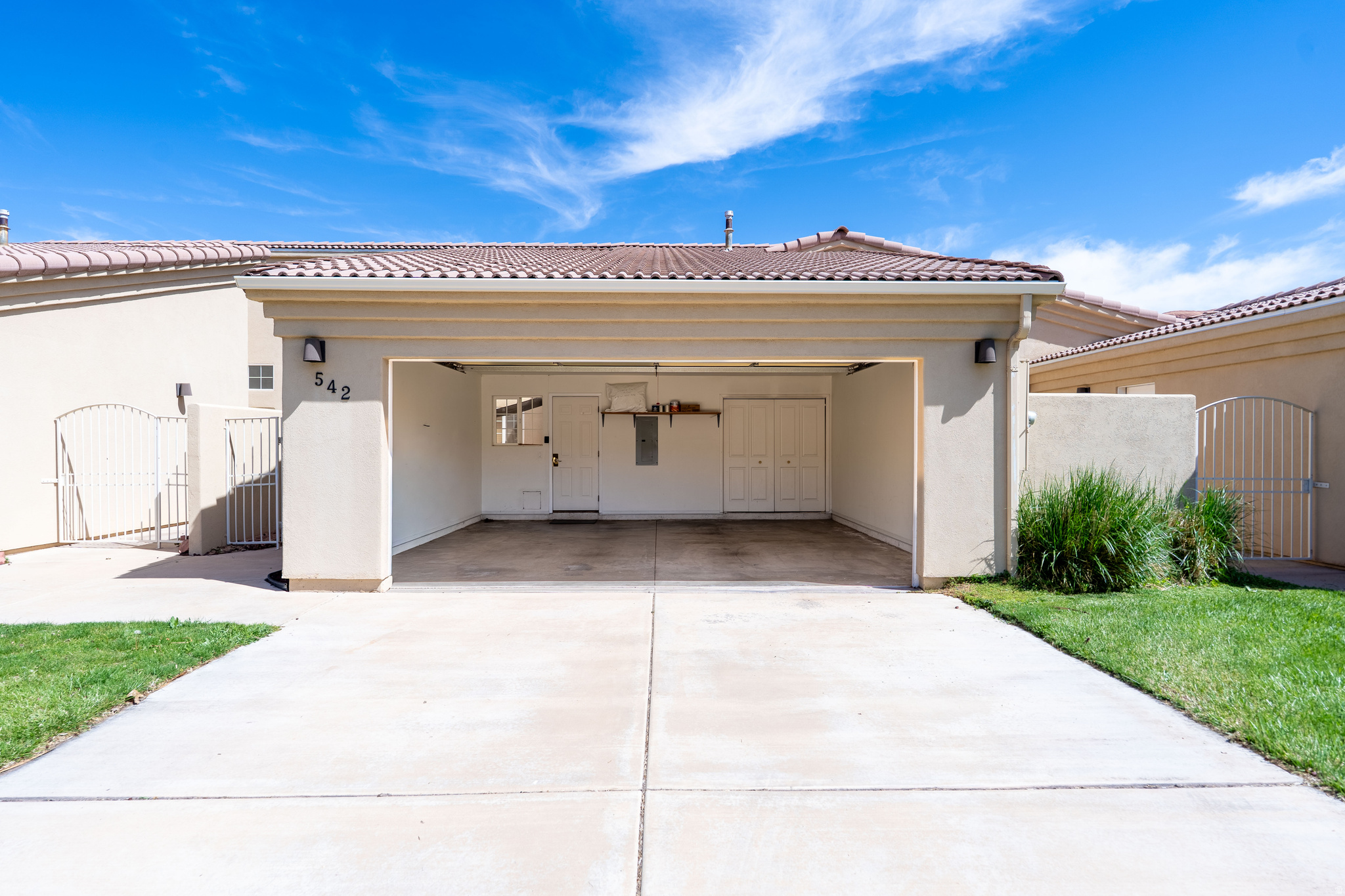 ORCHARD VILLA - Residential
