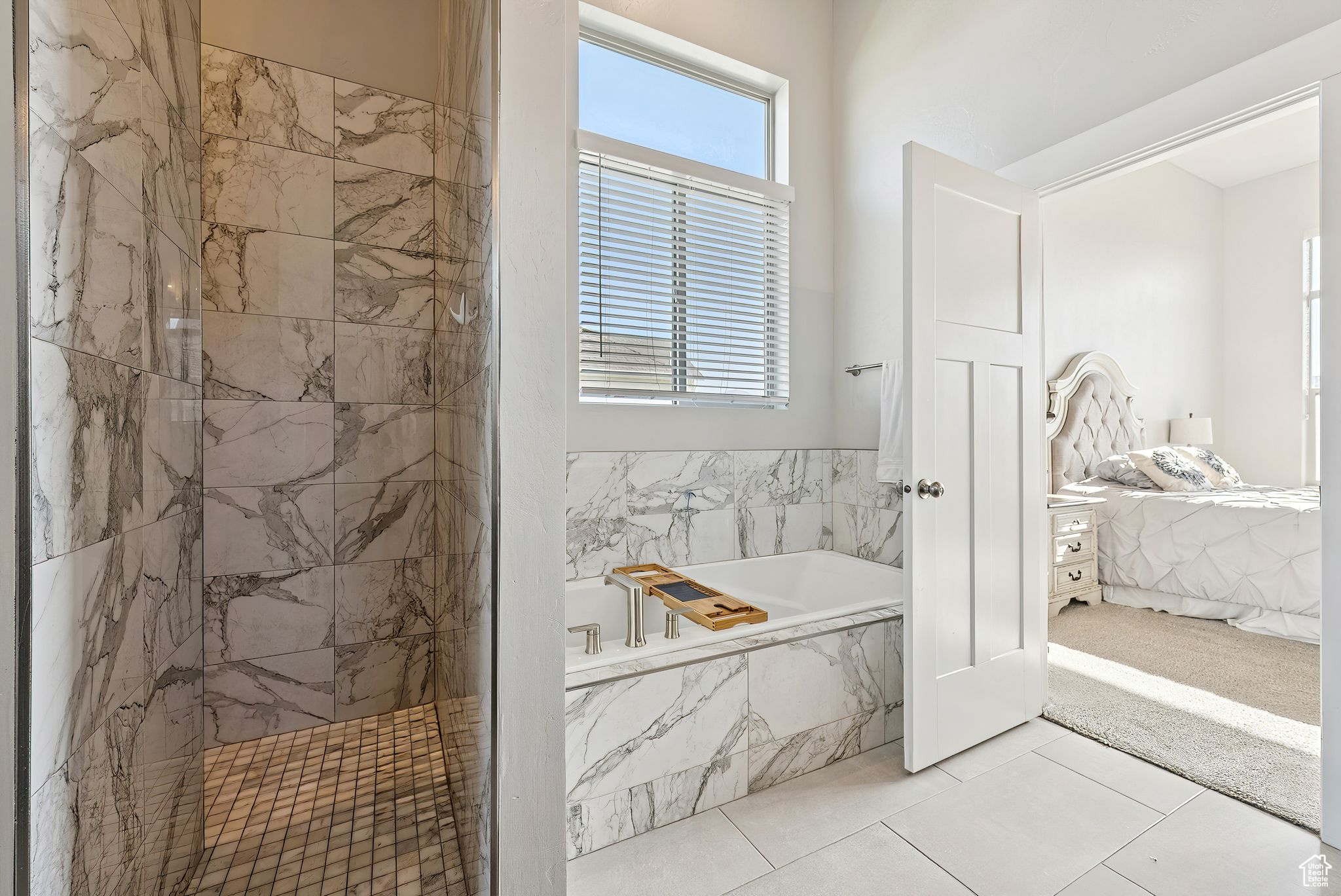 SUNSET EQUESTRIAN CL - Residential