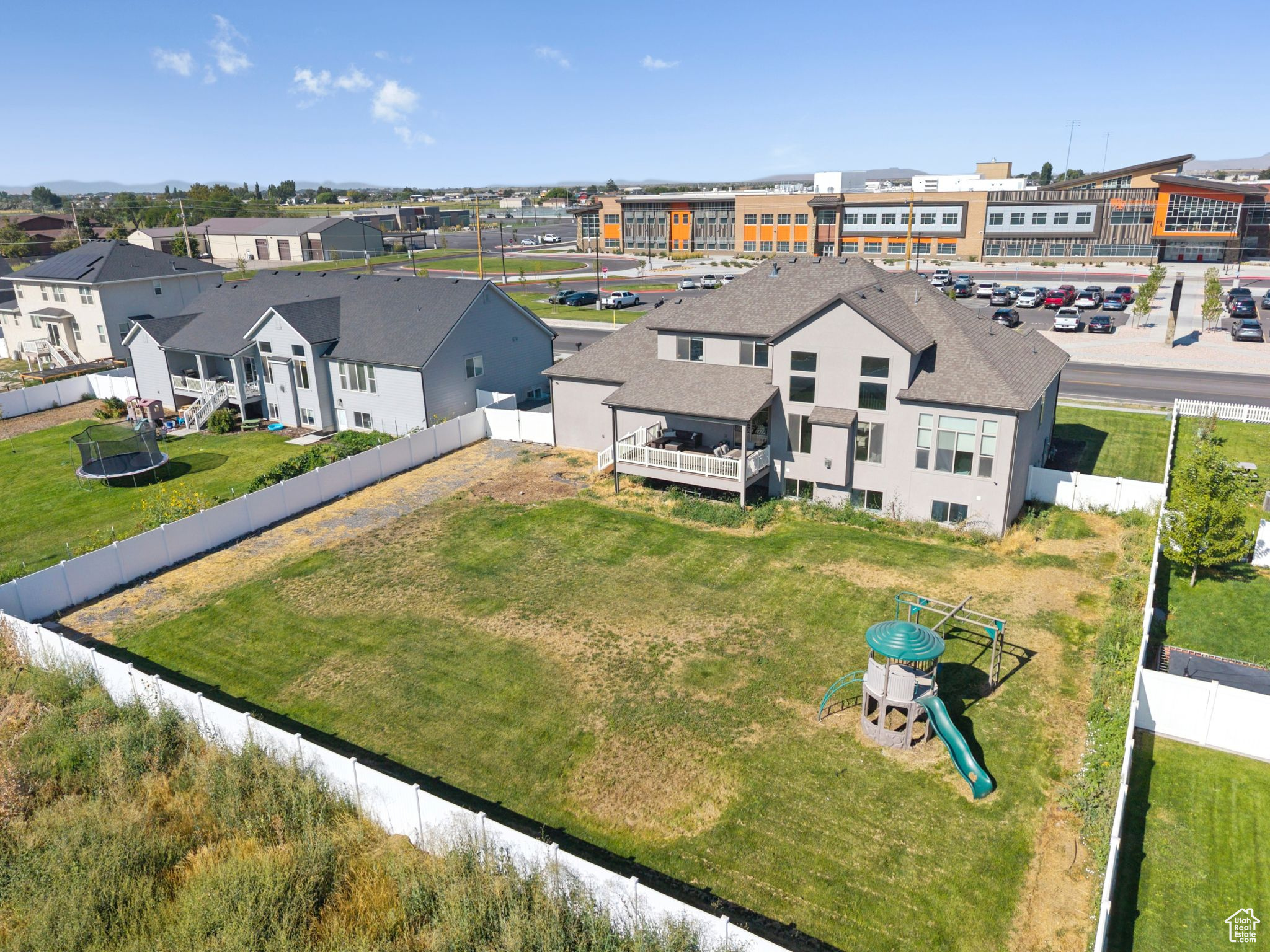 SUNSET EQUESTRIAN CL - Residential