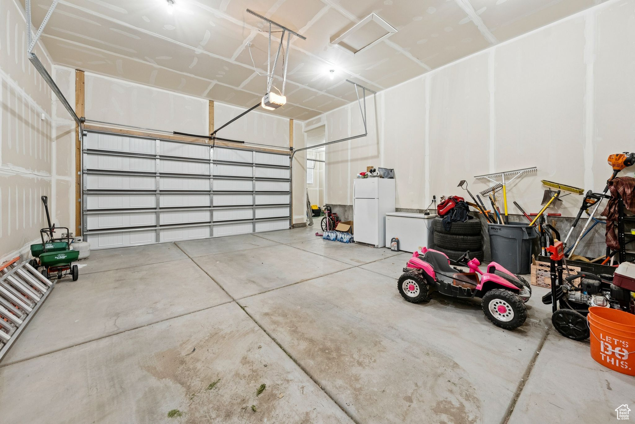 SUNSET EQUESTRIAN CL - Residential
