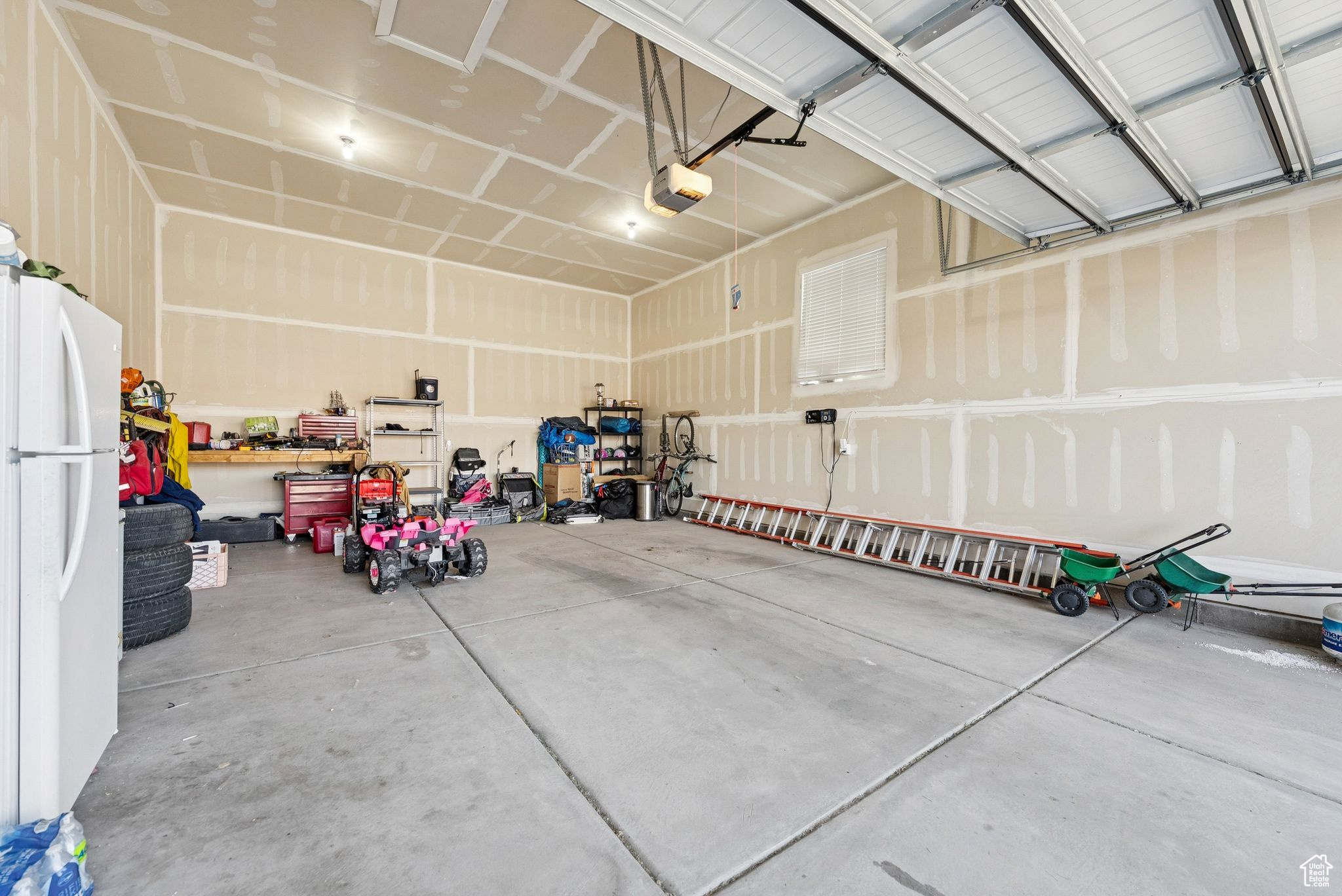 SUNSET EQUESTRIAN CL - Residential