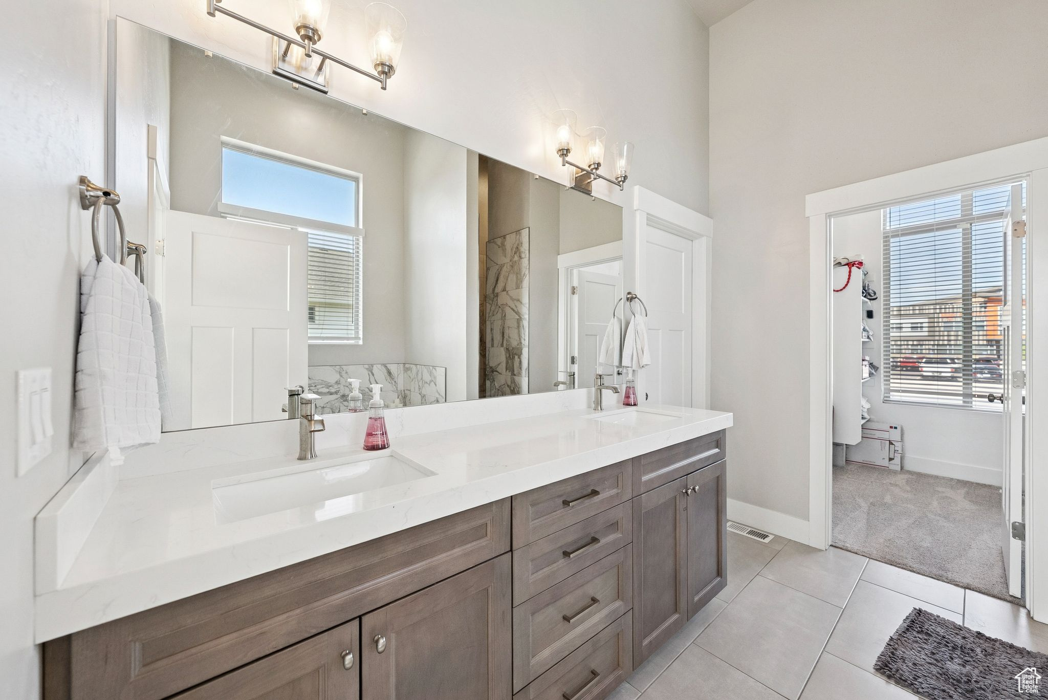 SUNSET EQUESTRIAN CL - Residential