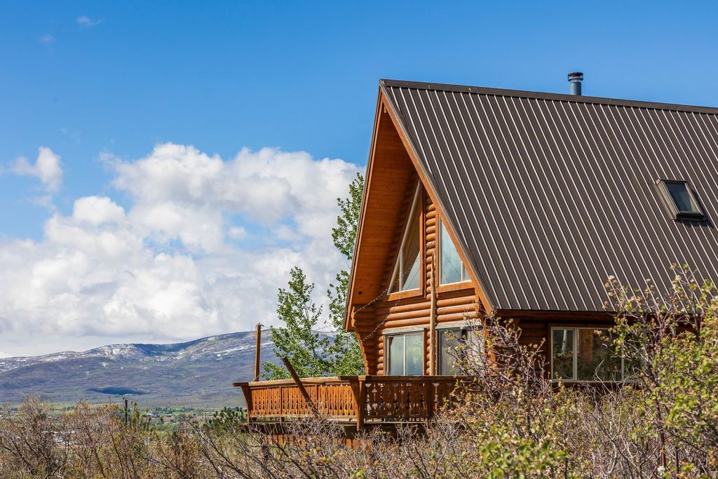 Photo of 442 SPLENDOR RD, Kamas, UT 84036 (MLS # 2159377)