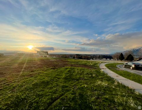 Tiny photo for 683 W OVERLOOK RIDGE CIR, Mapleton, UT 84664 (MLS # 2115372)