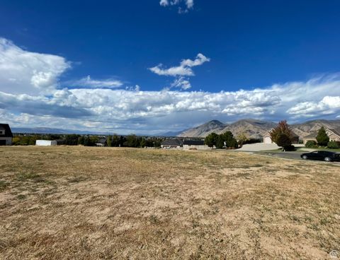 Tiny photo for 683 W OVERLOOK RIDGE CIR, Mapleton, UT 84664 (MLS # 2115372)