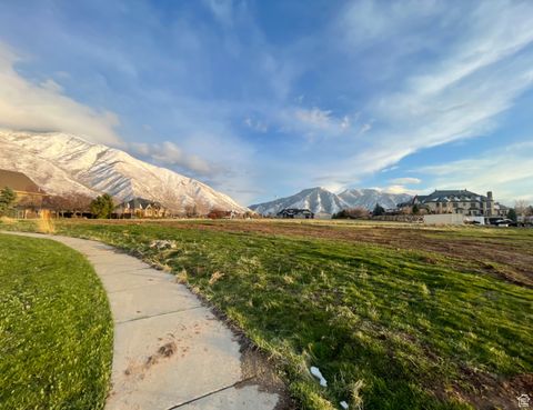 Tiny photo for 683 W OVERLOOK RIDGE CIR, Mapleton, UT 84664 (MLS # 2115372)