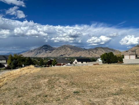 Tiny photo for 683 W OVERLOOK RIDGE CIR, Mapleton, UT 84664 (MLS # 2115372)