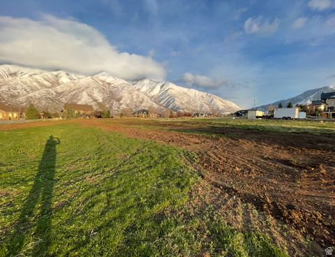 Tiny photo for 683 W OVERLOOK RIDGE CIR, Mapleton, UT 84664 (MLS # 2115372)