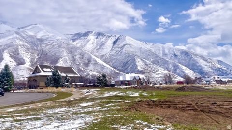 Tiny photo for 683 W OVERLOOK RIDGE CIR, Mapleton, UT 84664 (MLS # 2115372)