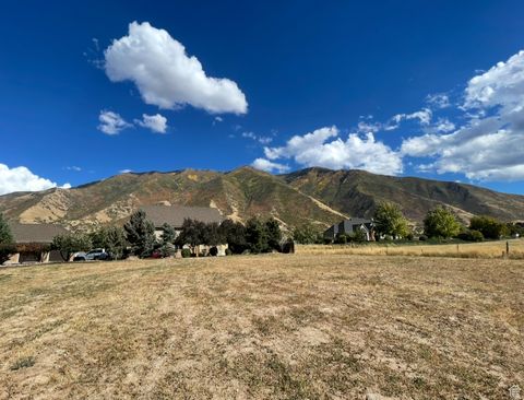 Tiny photo for 683 W OVERLOOK RIDGE CIR, Mapleton, UT 84664 (MLS # 2115372)