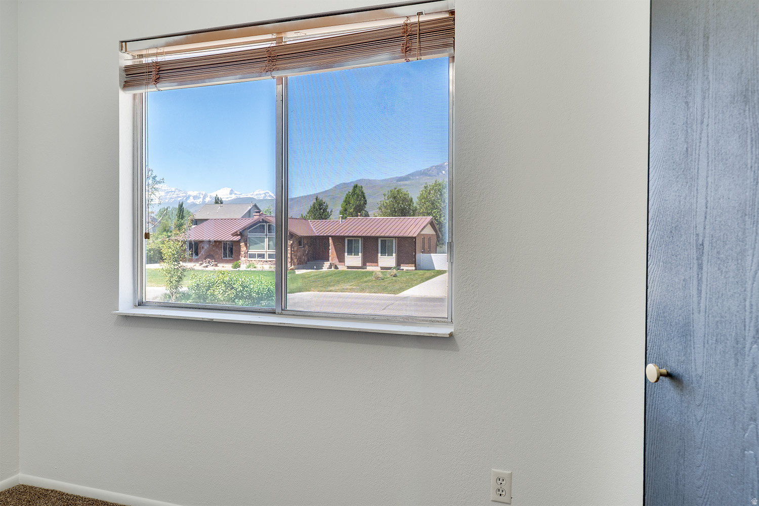 MIDWAY LANE - Residential