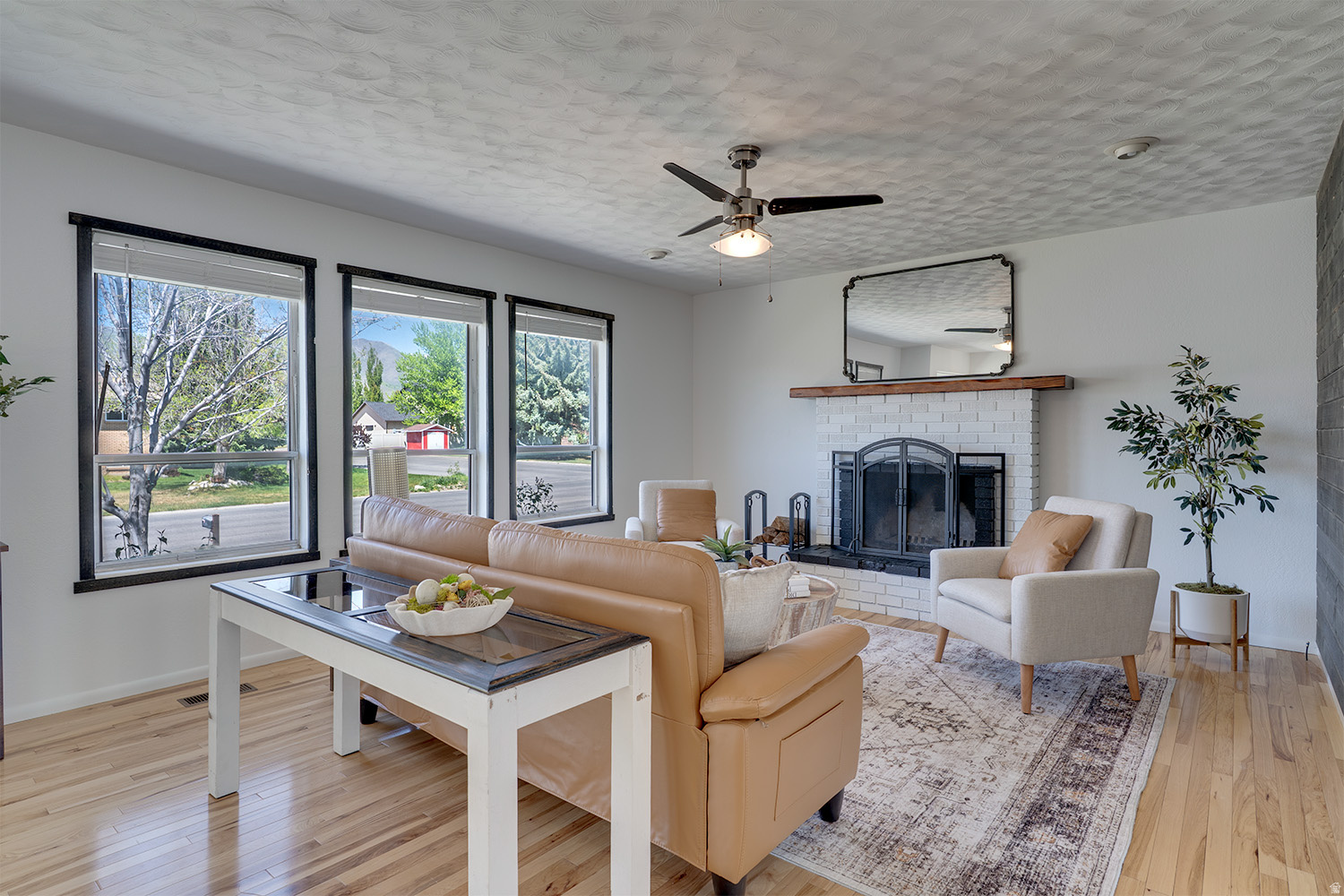 MIDWAY LANE - Residential