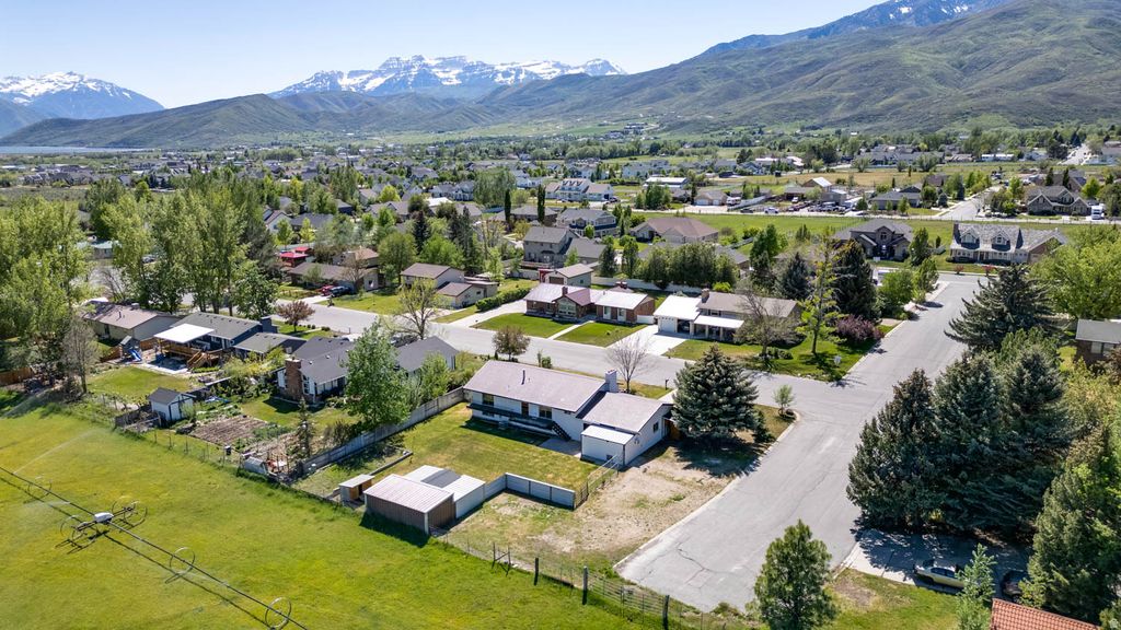 Photo of 117 S 580 E, Midway, UT 84049 (MLS # 2158616)
