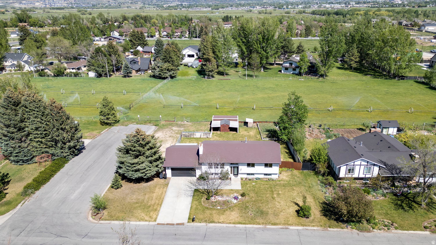 MIDWAY LANE - Residential