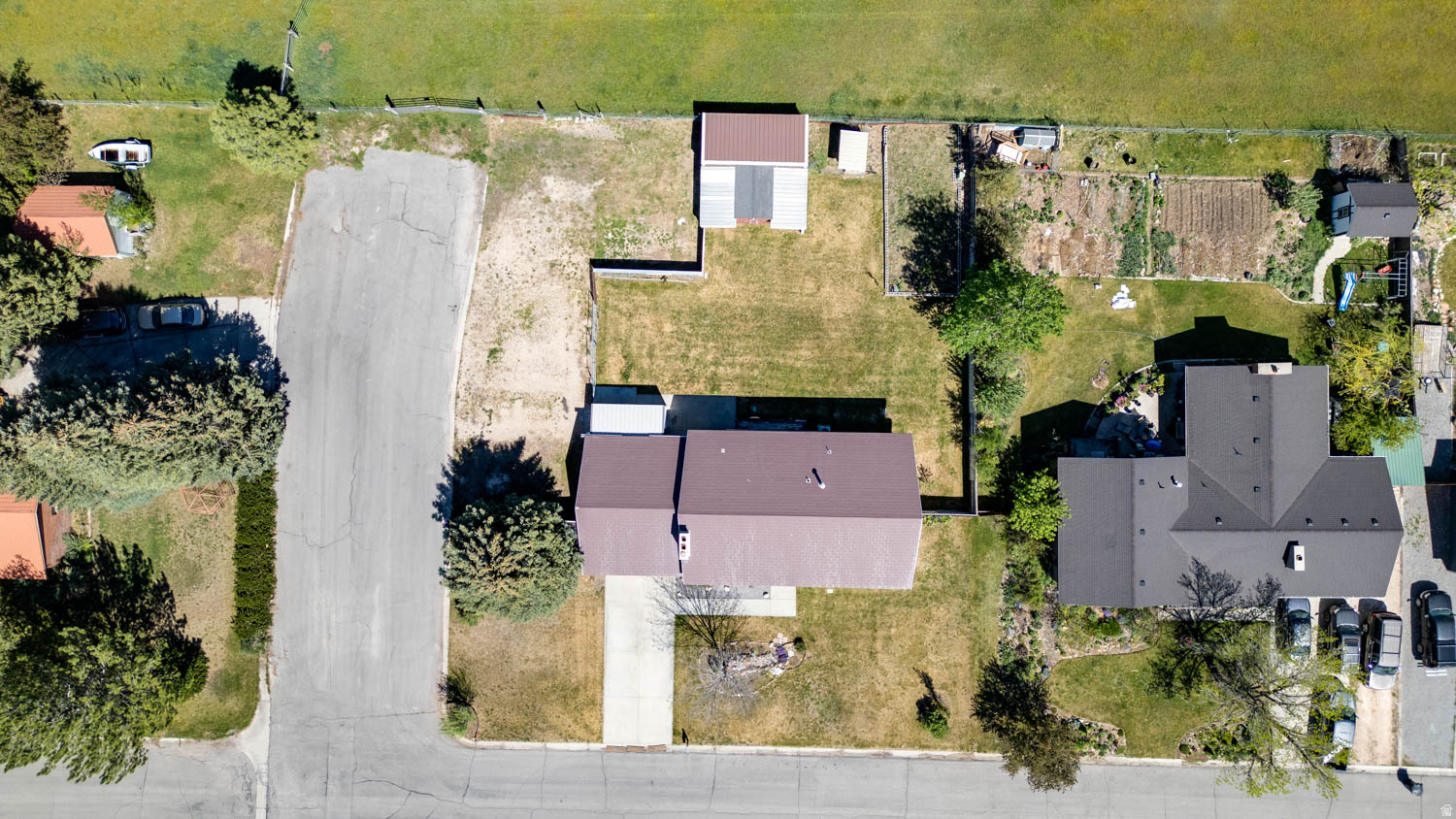 MIDWAY LANE - Residential