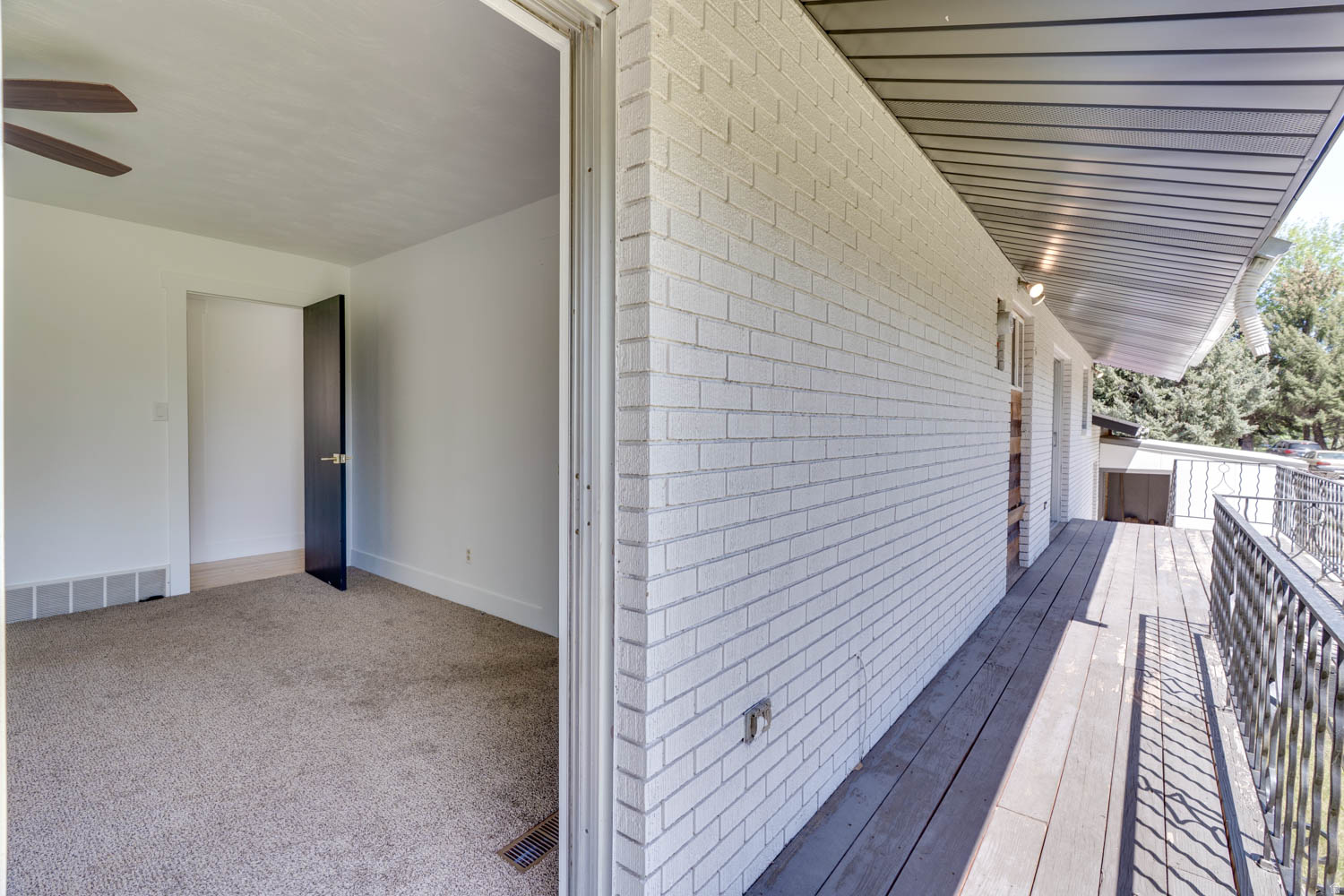 MIDWAY LANE - Residential